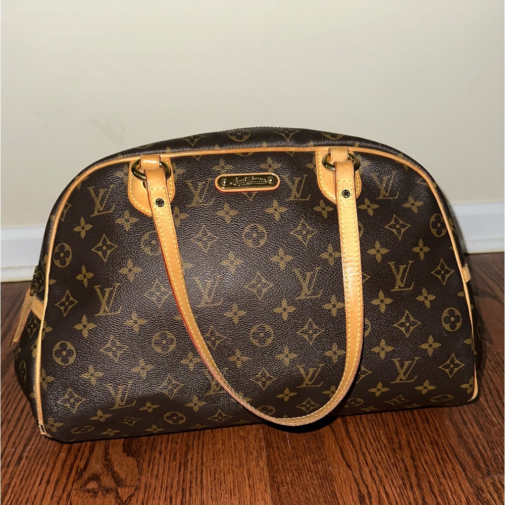 LOUIS VUITTON
Monogram Montorgueil bag